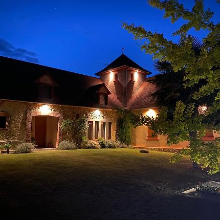 Domaine Des Pierres Trouvees Bed and Breakfast Saint-Vincent  Exterior foto