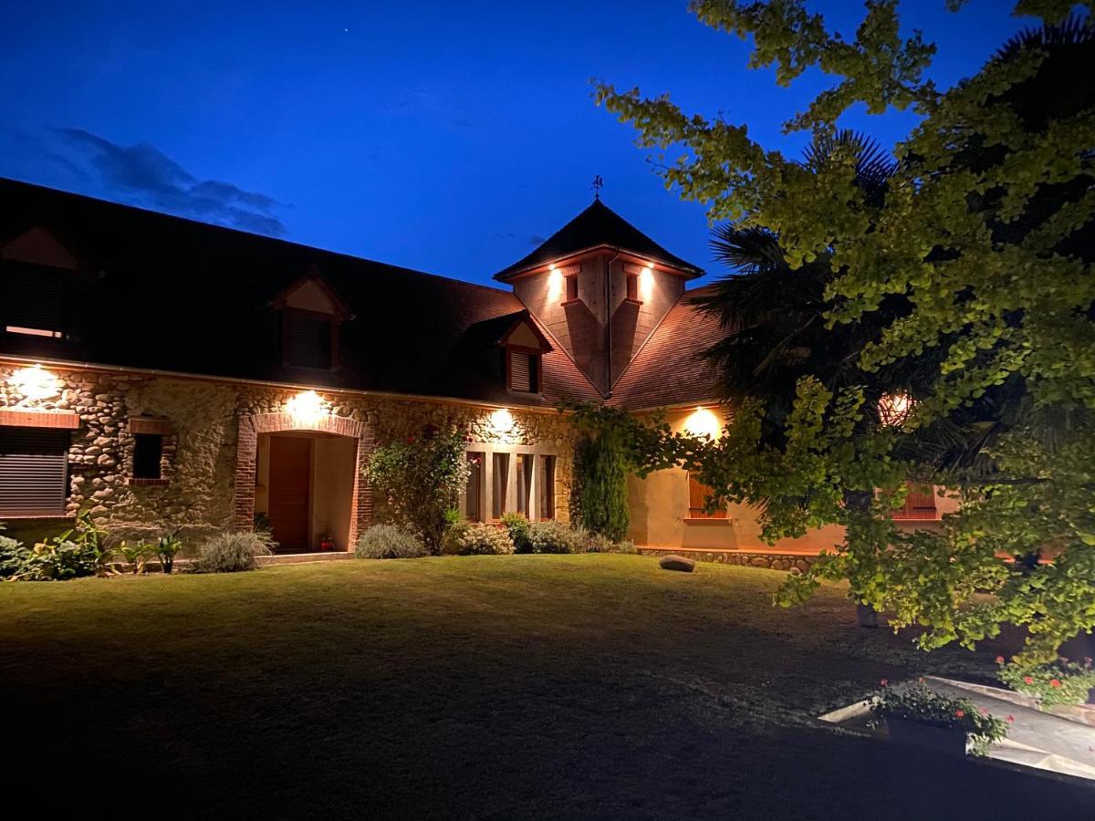 Domaine Des Pierres Trouvees Bed and Breakfast Saint-Vincent  Exterior foto